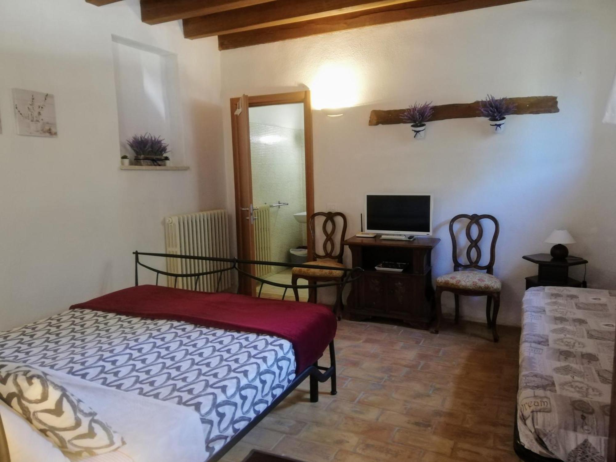 Le Ginestre Apartments Ассізі Номер фото